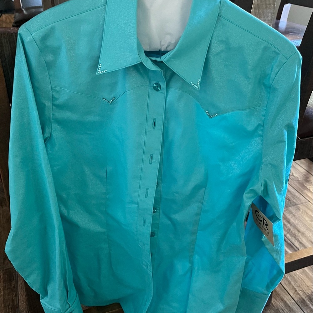 CR Ranchwear Size M but fits like a small